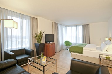 NH Hamburg Altona: Room