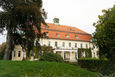 Hotel Schloss Schweinsburg: Vista esterna