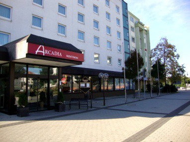 PLAZA HOTEL Hanau: Vista esterna