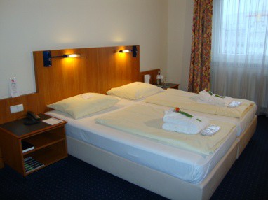 PLAZA HOTEL Hanau: Chambre