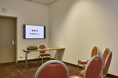 H+ Hotel Wiesbaden Niedernhausen: Sala de conferências