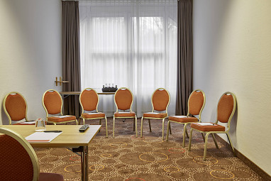 H+ Hotel Wiesbaden Niedernhausen: Sala de conferências