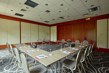 H+ Hotel Bad Soden: Sala de conferências