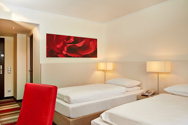 H+ Hotel Bad Soden: Room