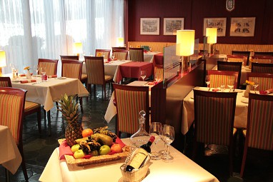 Ramada by Wyndham Nuernberg Parkhotel: レストラン