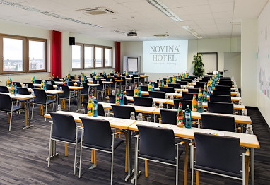 NOVINA HOTEL Südwestpark: Sala de reuniões