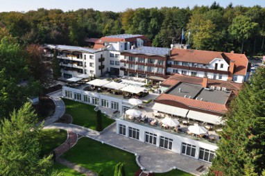 Hotel Weissenburg: Vista externa