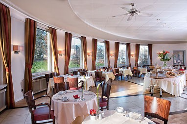 Parkhotel am Berliner Tor: Ресторан