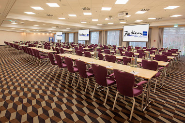 Radisson Blu Hotel Dortmund: Sala de conferências