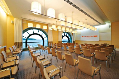Monte-Carlo Bay Hotel & Resort: Sala de reuniões