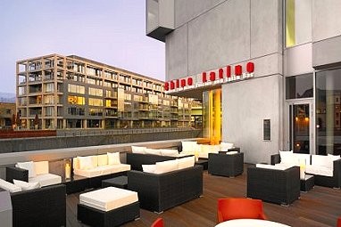 art´otel Cologne powered by Radisson Hotels: Bar/hol hotelowy