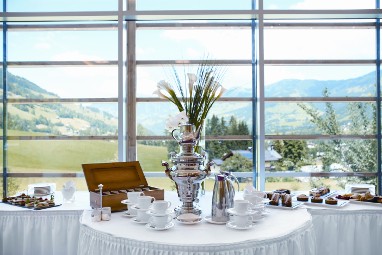 Kempinski Hotel Das Tirol: Restoran