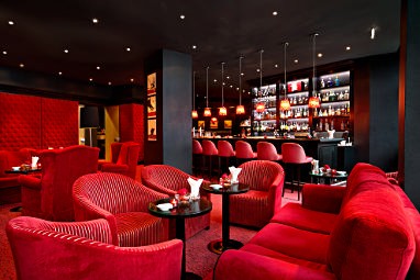 Kempinski Hotel Das Tirol: Bar/Salón