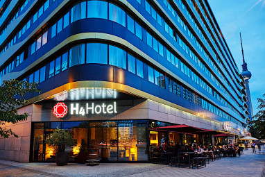 H4 Hotel Berlin Alexanderplatz: Vista esterna