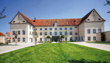 Kloster Holzen Hotel: Vista externa