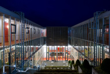 Collegium Glashütten - Zentrum für Kommunikation: Vista externa