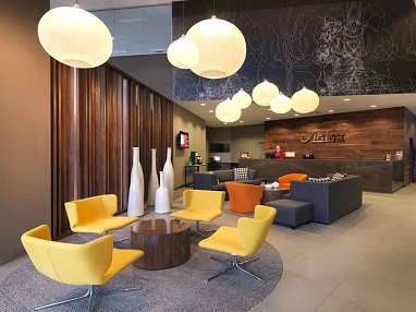 Adina Apartment Hotel Norwest: Lobby