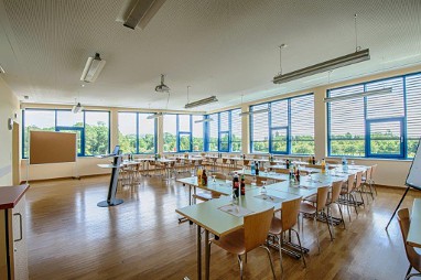 JUFA Jülich Energiewelt Indeland im Brückenkopf-Park : Sala de conferências