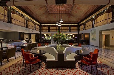 Marti Istanbul Hotel: Bar/salotto