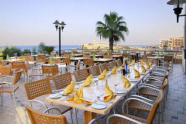 Marina Hotel Corinthia Beach Resort: 餐厅