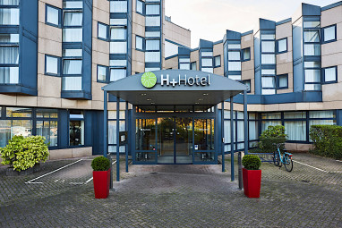 H+ Hotel Köln Brühl: Vista externa