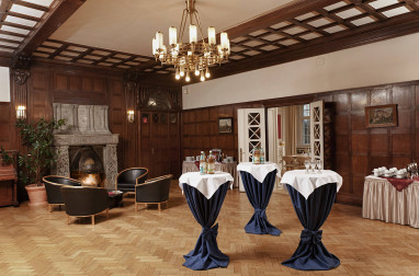 Hotel Schloss Schweinsburg: 바/라운지