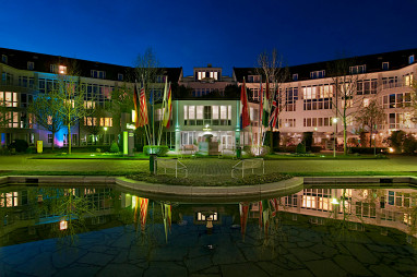 Holiday Inn München-Unterhaching: Vista externa