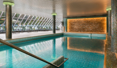 Best Western Premier Parkhotel Bad Mergentheim: 泳池
