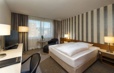 Maritim Hotel Stuttgart: Room