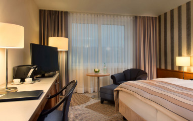 Maritim Hotel Stuttgart: Room
