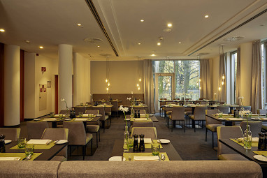 H4 Hotel Kassel: レストラン
