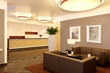 H+ Hotel Bremen: Lobby