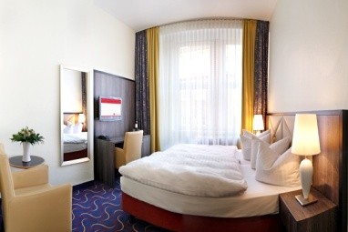 H+ Hotel Bremen: Zimmer