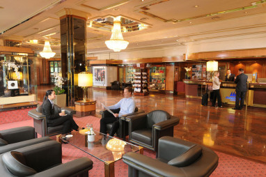 Maritim Hotel Bremen: Lobby