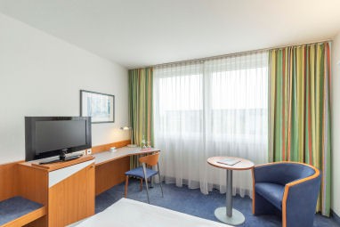 Ramada by Wyndham Hotel Hannover: Room