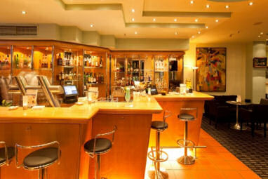 relexa hotel Frankfurt/Main: Bar/Salón