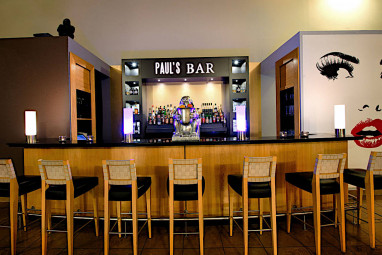 ACHAT Hotel Offenbach Plaza: Bar/salotto