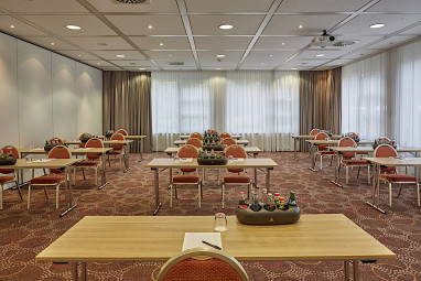 H+ Hotel Wiesbaden Niedernhausen: Sala de reuniões