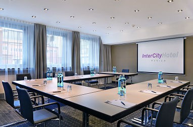 IntercityHotel München: 会议室