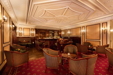 BEST WESTERN PREMIER Grand Hotel Russischer Hof: Bar/Lounge