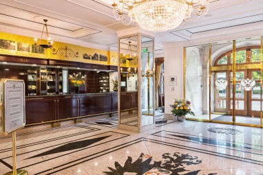 BEST WESTERN PREMIER Grand Hotel Russischer Hof: Lobby