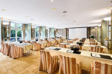 BEST WESTERN PREMIER Grand Hotel Russischer Hof: Tagungsraum
