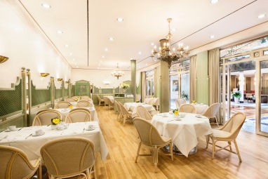 BEST WESTERN PREMIER Grand Hotel Russischer Hof: Ресторан