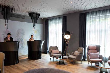 art´otel Berlin Mitte powered by Radisson Hotels: 로비