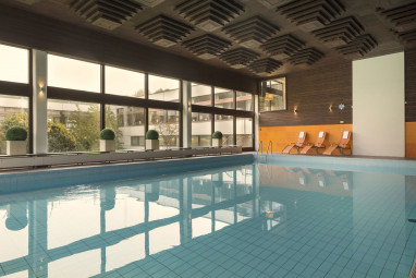 Maritim Hotel Bellevue Kiel: 泳池