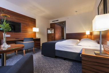 Maritim Hotel München: Room