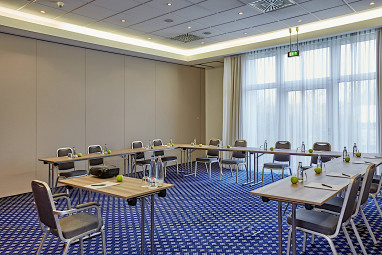 H4 Hotel Leipzig: конференц-зал
