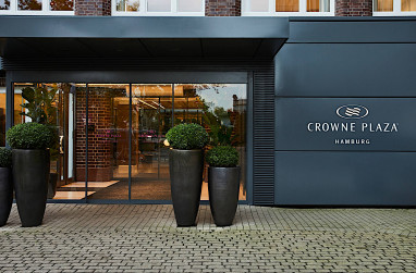Crowne Plaza Hamburg City Alster: Vista externa