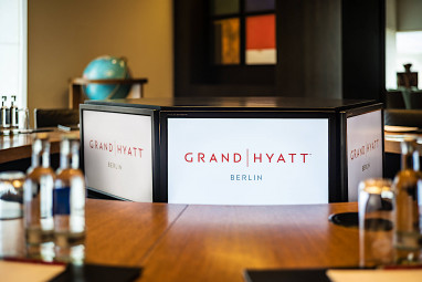 Grand Hyatt Berlin: конференц-зал