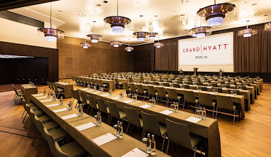 Grand Hyatt Berlin: конференц-зал
